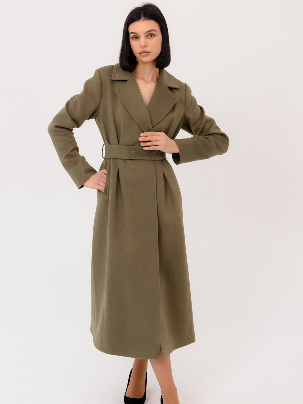 Moldova Essence Coat