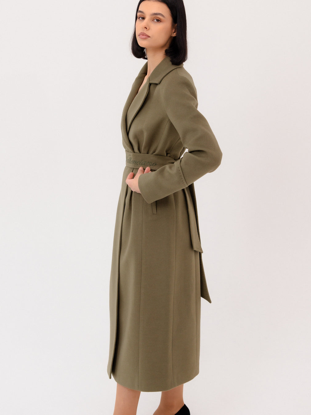 Moldova Essence Coat
