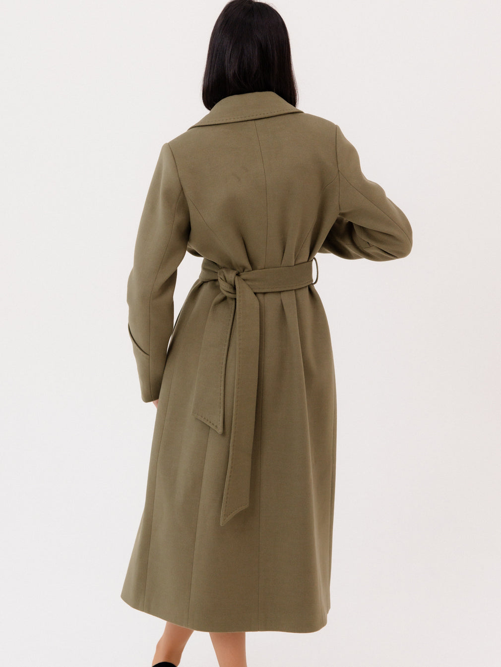 Moldova Essence Coat