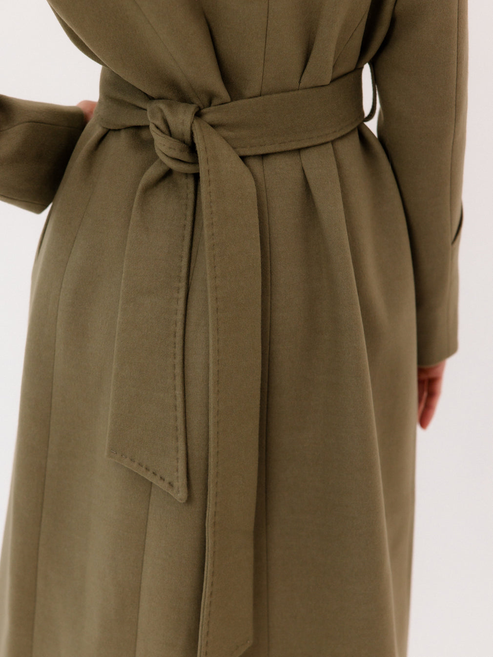 Moldova Essence Coat